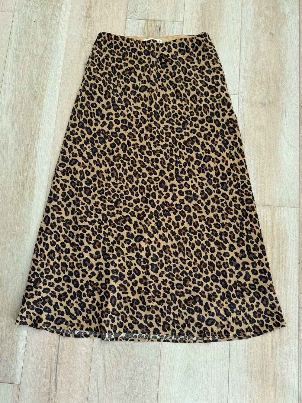Abercrombie & Fitch Leopard Print Midi Skirt Brown / Size Women’s Small